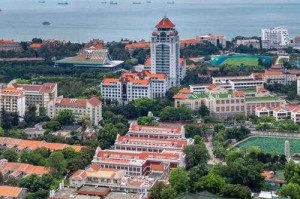 《一起来看流星雨拍摄大学揭秘：厦门大学取景地全解析》