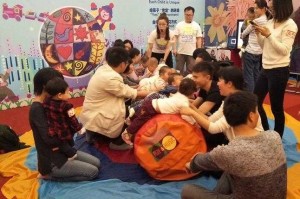 亲子互动游戏泡泡糖：10个趣味玩法增进亲子关系