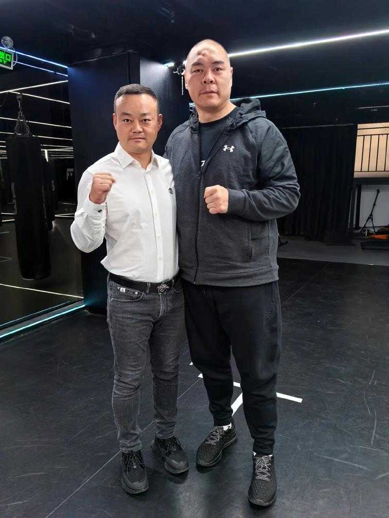 重磅直播中国拳王张志磊职业拳击赛实况转播