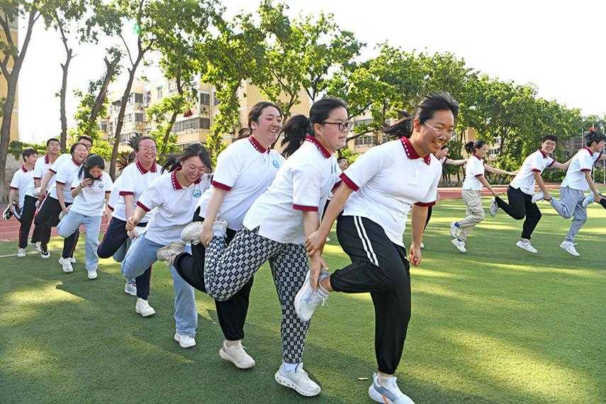 适合学生团队的20个趣味互动游戏推荐