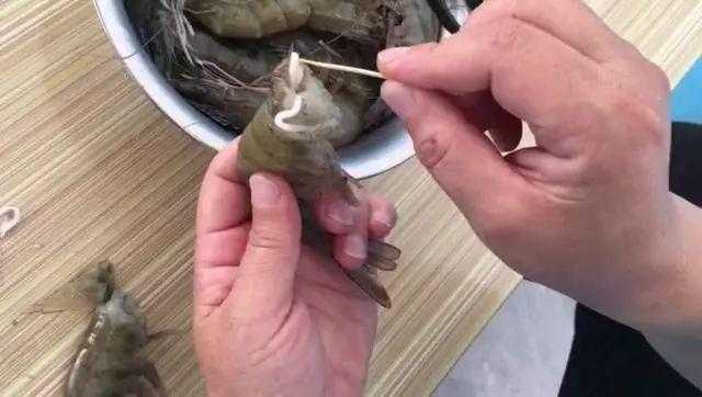 广州高铁站被淹?不实!这些真相你需要知道
