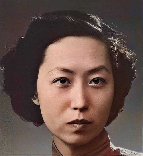 张爱玲，文学巅峰后跨界音乐界的刑字密码
